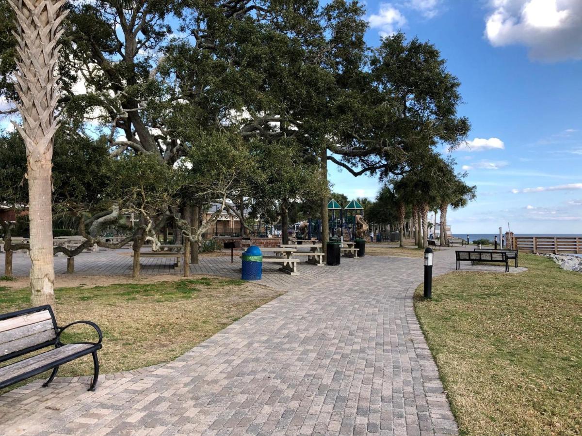 Вилла Salty Breeze At Demere Landing Unit 168 - Salt Air Dr St. Simons Island Экстерьер фото