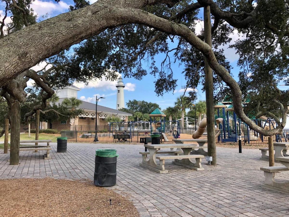 Вилла Salty Breeze At Demere Landing Unit 168 - Salt Air Dr St. Simons Island Экстерьер фото